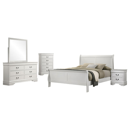 Bedroom Set With Curved Details